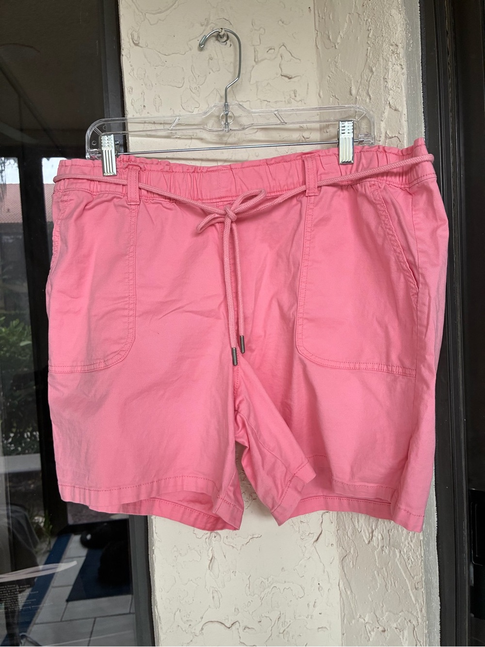 Crof & Barrow Pink Shorts XL - Picture 1 of 3